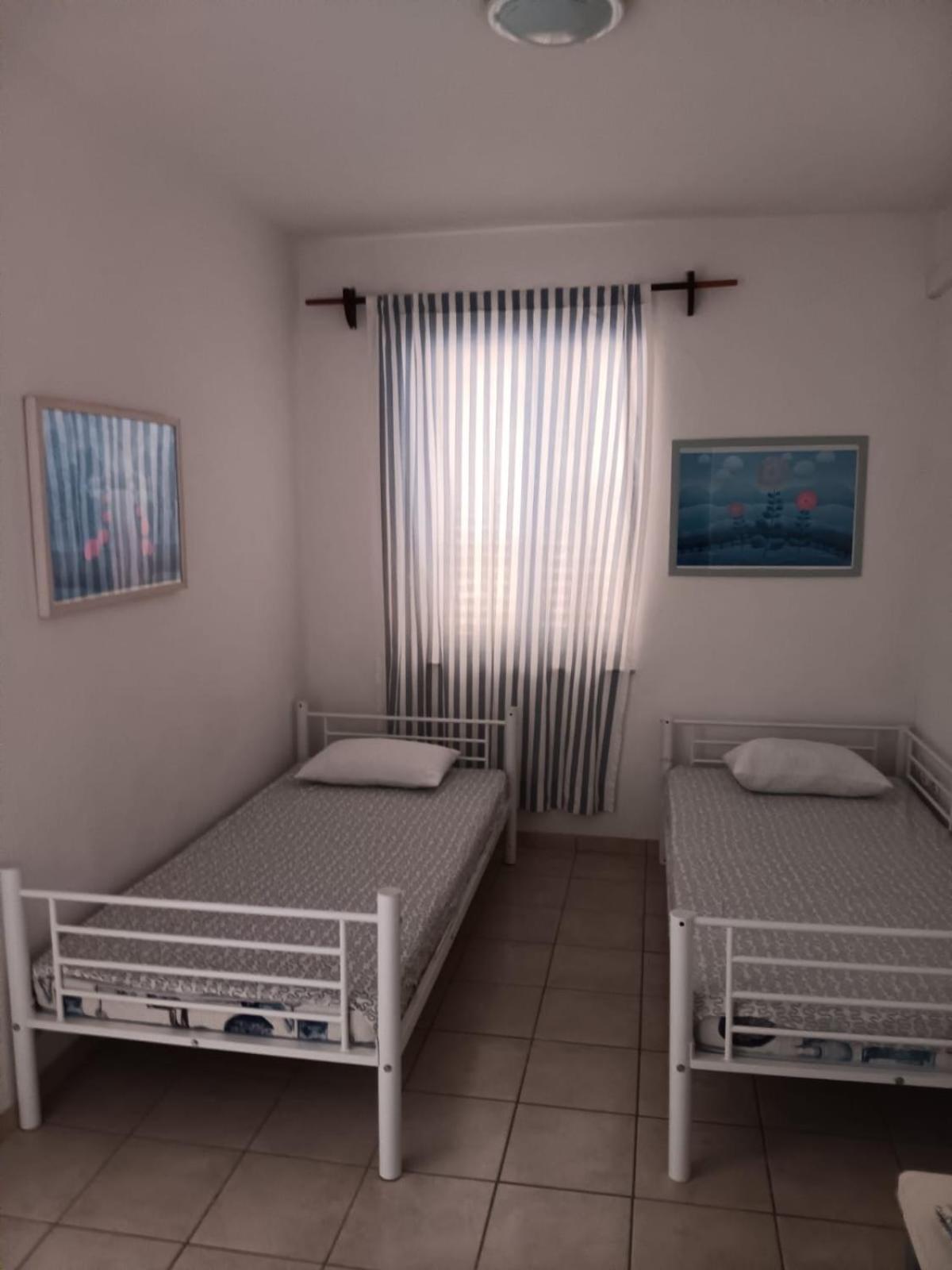 Central Studio Apartments & Dormitory Rooms Supetar Zewnętrze zdjęcie